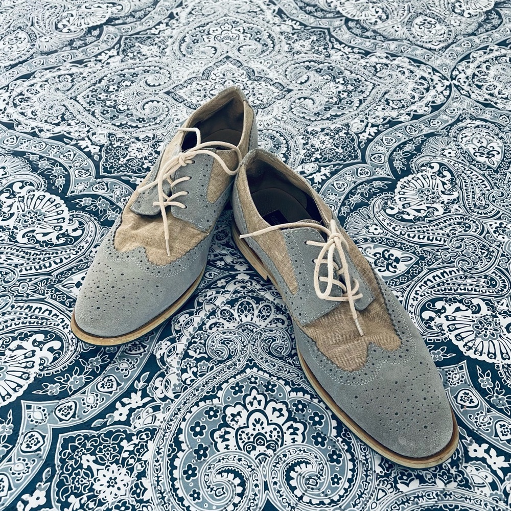 Giorgio Brutini baby blue suede and cream linen loafers.